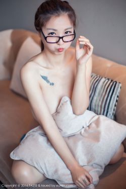 美女把尿口扒开让男人桶出水